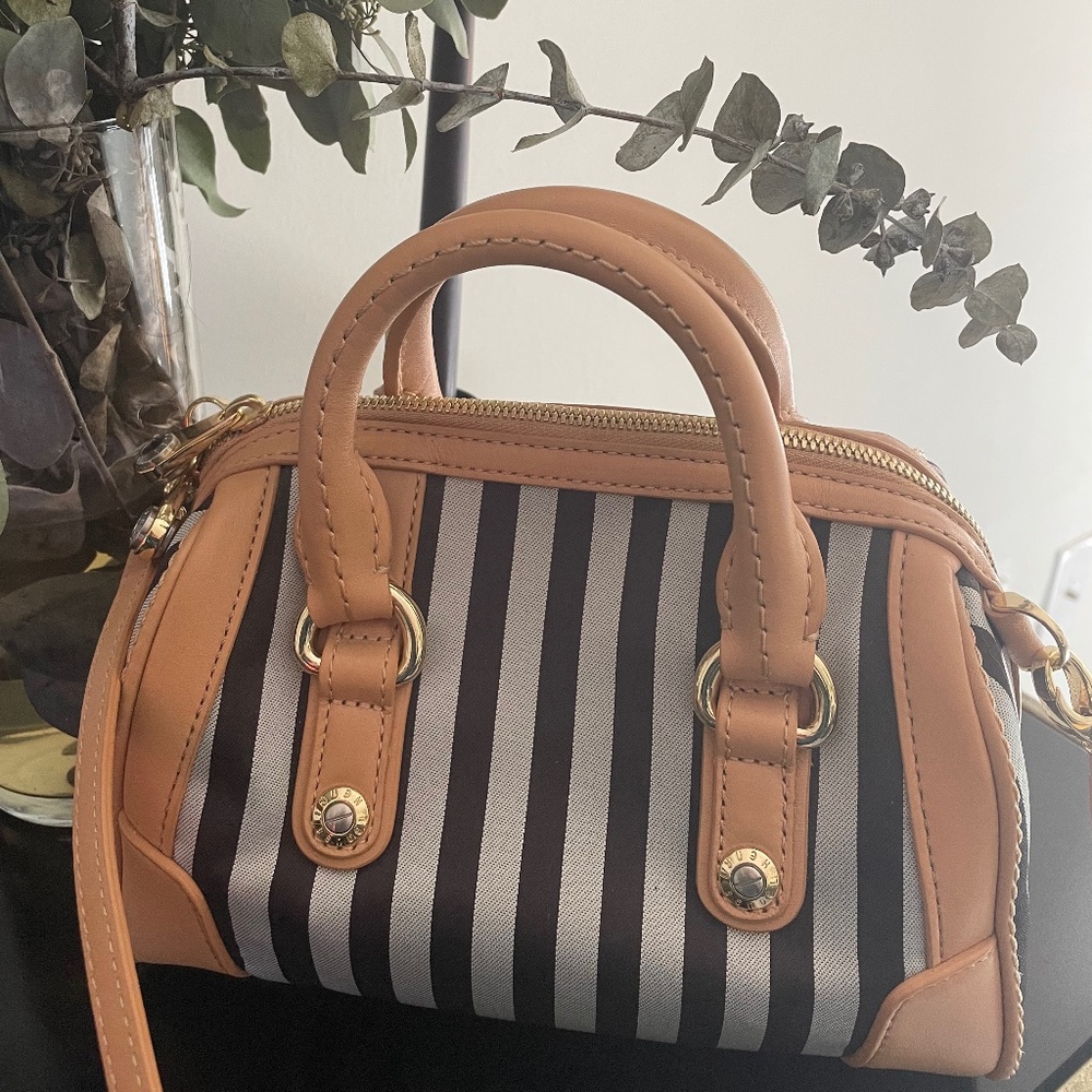 Authentic Henri Bendel Classic Handbag Brown & White Petite Barrel